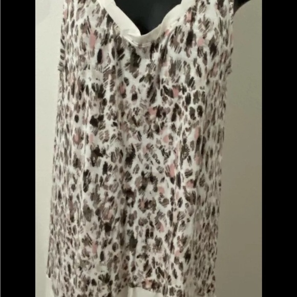 Leopard Print Maurices high low tunic, top blouse women’s small sleeveless - Picture 1 of 11